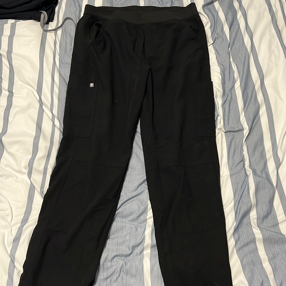Figs Axim Cargo Scrub Pants Size L, Black